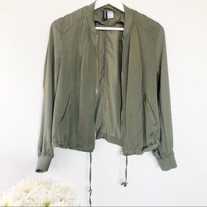 NWOT H&M Divided Bomber Style Jacket Army 6